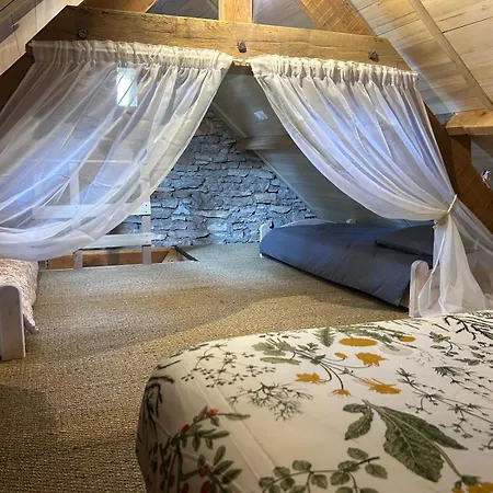 Сasa de vacaciones Sur Le Causse De St Chels, Charme Sport Et Détente Saint-Chels