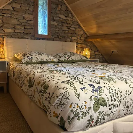 Сasa de vacaciones Sur Le Causse De St Chels, Charme Sport Et Détente *