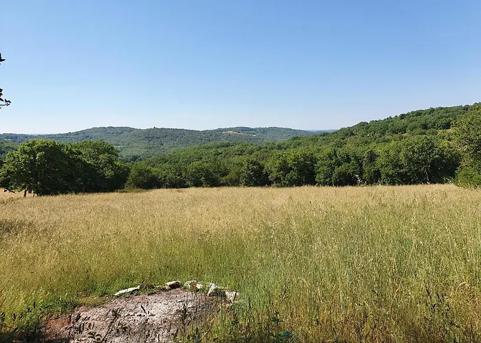 Sur Le Causse De St Chels, Charme Sport Et Detente Saint-Chels