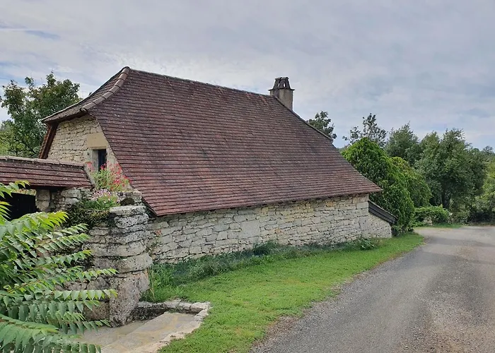 Дом отдыха Sur Le Causse De St Chels, Charme Sport Et Detente *