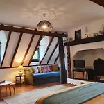 Holiday home Sur Le Causse De St Chels, Charme Sport Et Detente Saint-Chels