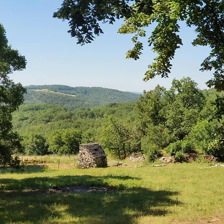 Sur Le Causse De St Chels, Charme Sport Et Detente Nyaraló