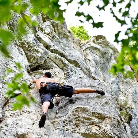 Sur Le Causse De St Chels, Charme Sport Et Detente Holiday home