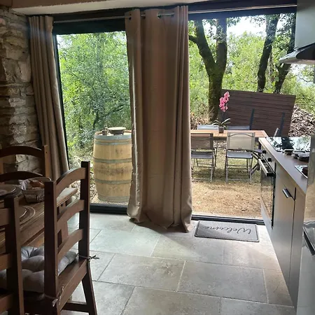 Sur Le Causse De St Chels, Charme Sport Et Detente