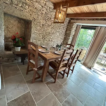 Sur Le Causse De St Chels, Charme Sport Et Detente Tatil Evi