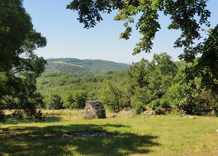Sur Le Causse De St Chels, Charme Sport Et Détente Casa vacanze